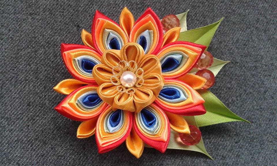Яркий ободок с цветами канзаши – мастер-класс для любительниц оригинальности